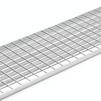 Straight wire grate close-up